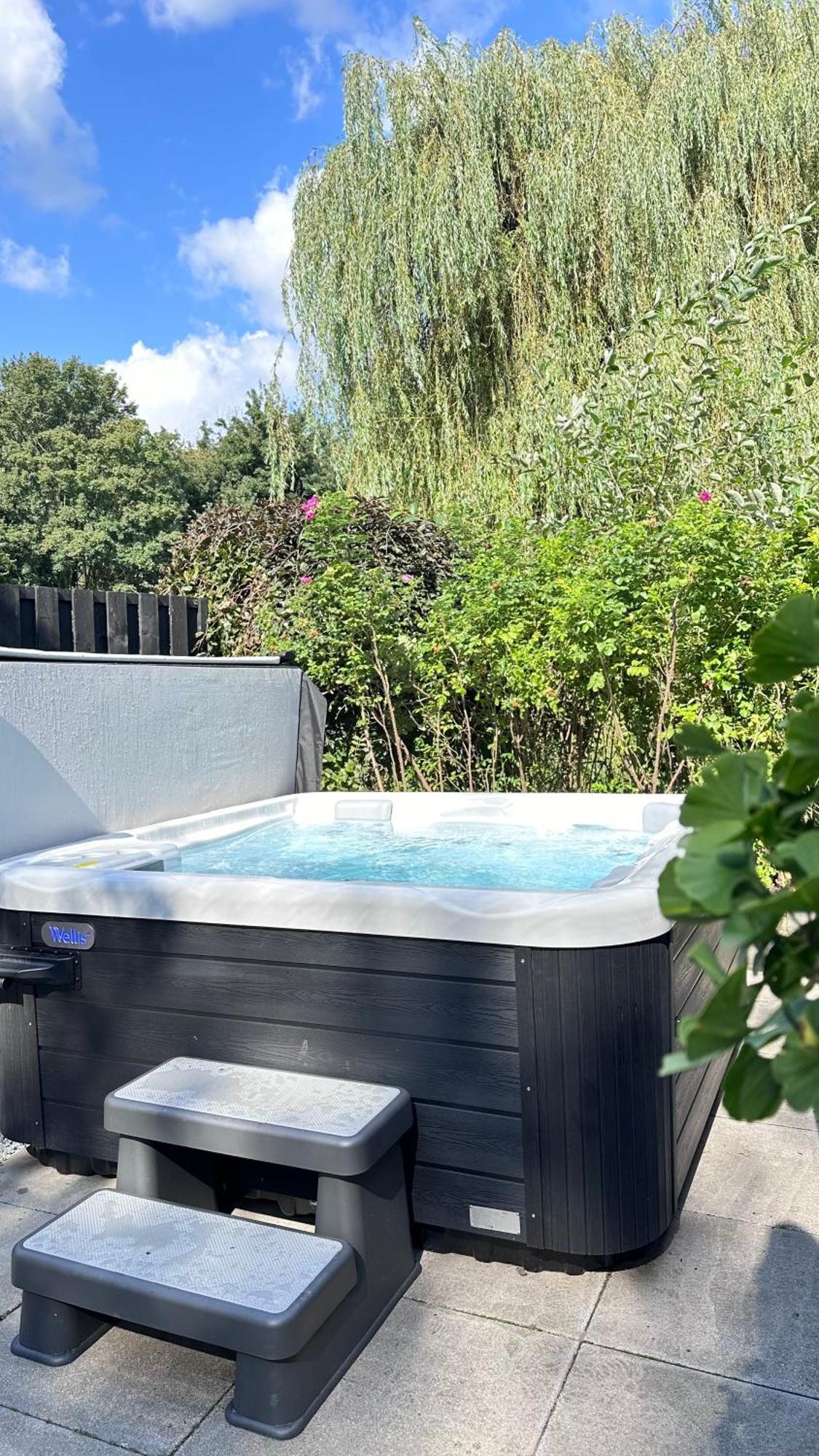 De Luxe Bed &Wellness Villa Ден Бош Екстериор снимка